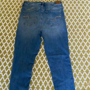 Americans eagle high rise next level stretch jeans. Size is 10 short